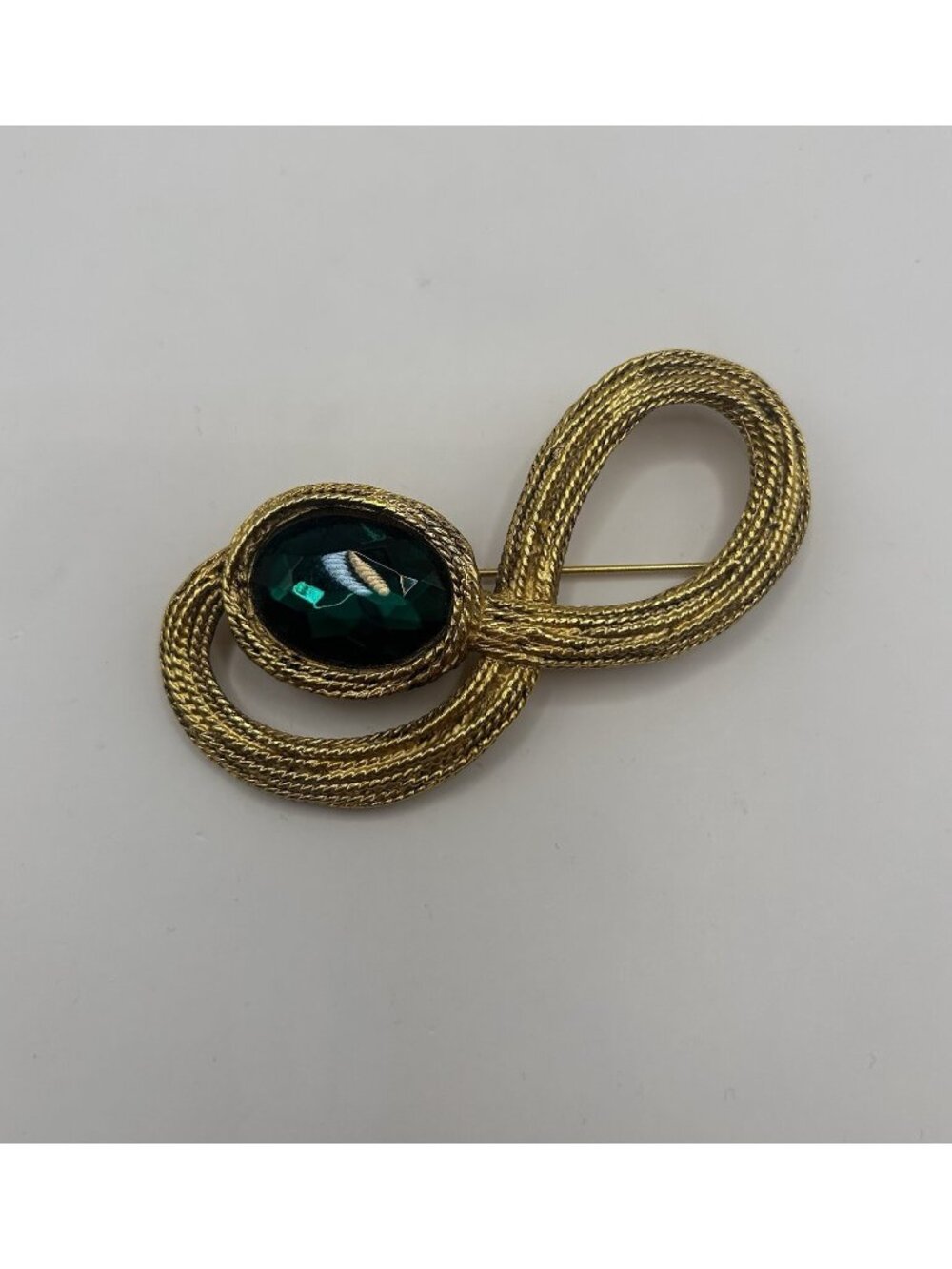 Vintage Gold Tone Green Faux Stone Infinity Brooch Rope Design Mid Century